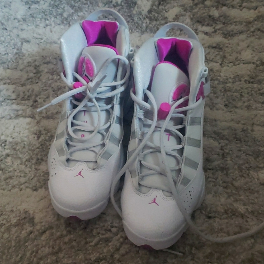 Jordan Retro 6 rings. Womens size 7